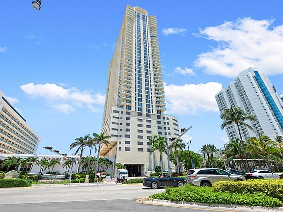 La Perla building