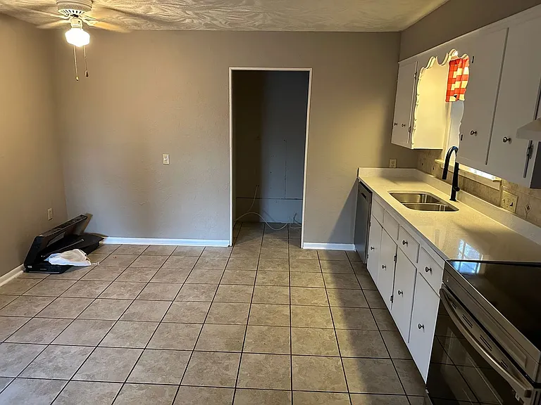 519 Shelton Rd — Photo 3