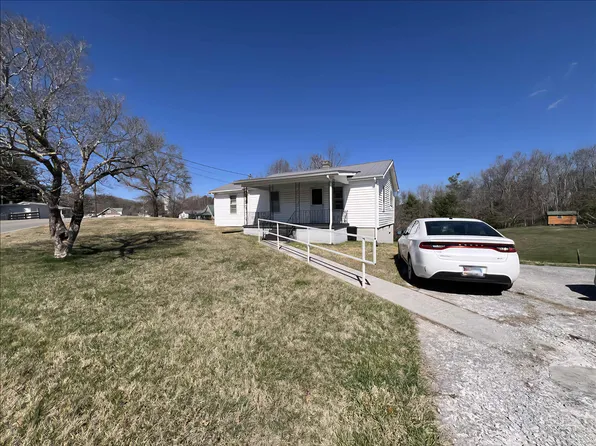 2763 Mount Olivet Rd, Pulaski, VA 24301