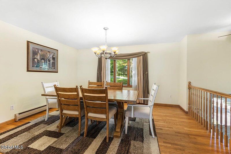 2nd image of 19 Chaundray Lane