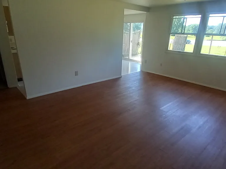 26393 Lynn Cir — Photo 6