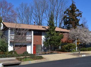 11220 Wedge Dr, Reston, VA 20190