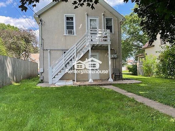 2nd image of 226 6th Ave S Unit 1