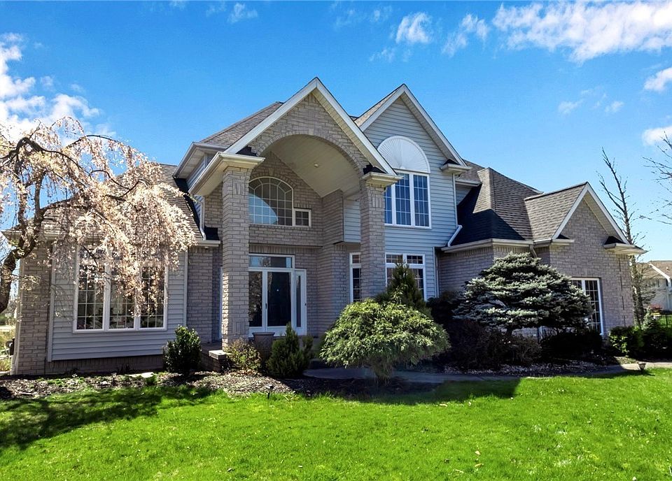 1st image of 60 Prince Of Wales Ct