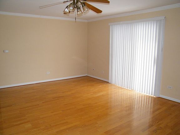 5th image of 940 Beau Dr Unit 301
