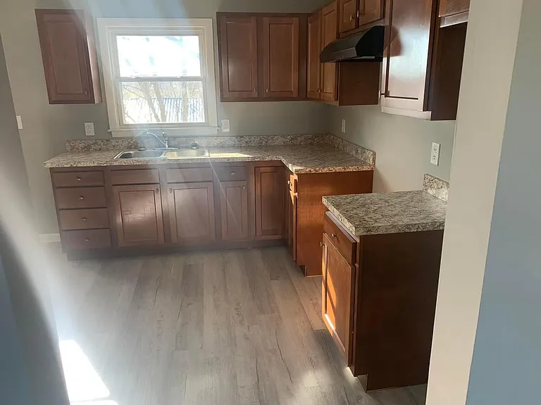 412 Duntree Rd — Photo 2