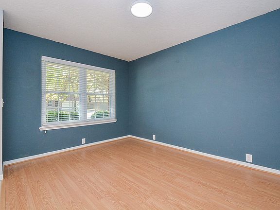 5th image of 11942 Solon Springs Dr