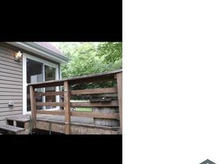 7176 Robinwood Dr, Tobyhanna, PA 18466
