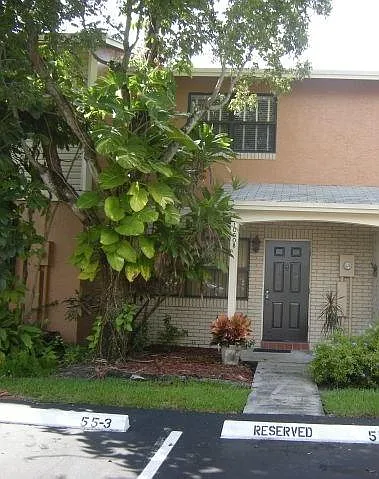 10608 NW 6th St #10608 — Photo 1