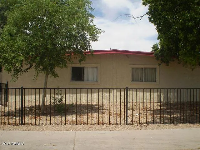 2 bed, 1.0 bath, 800 sqft, $849 — Photo 2