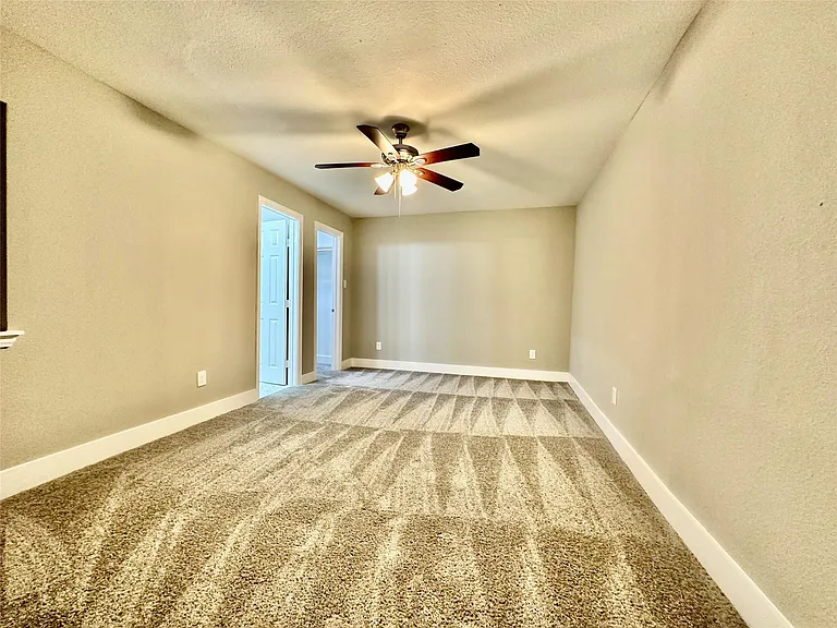 10210 Ashville Dr — Photo 9