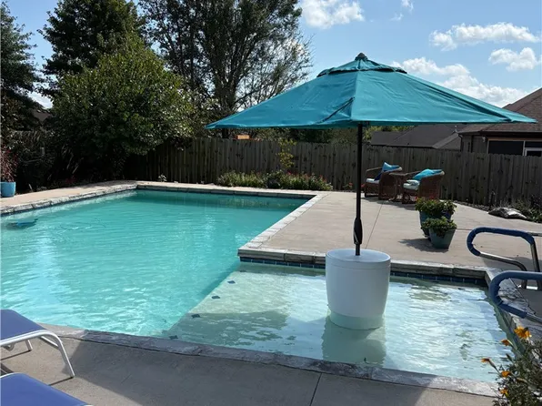 203 Colville St, Lowell, AR 72745