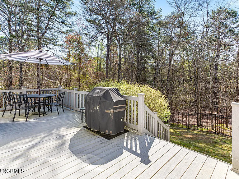 2 Lenoir Ct — Photo 30