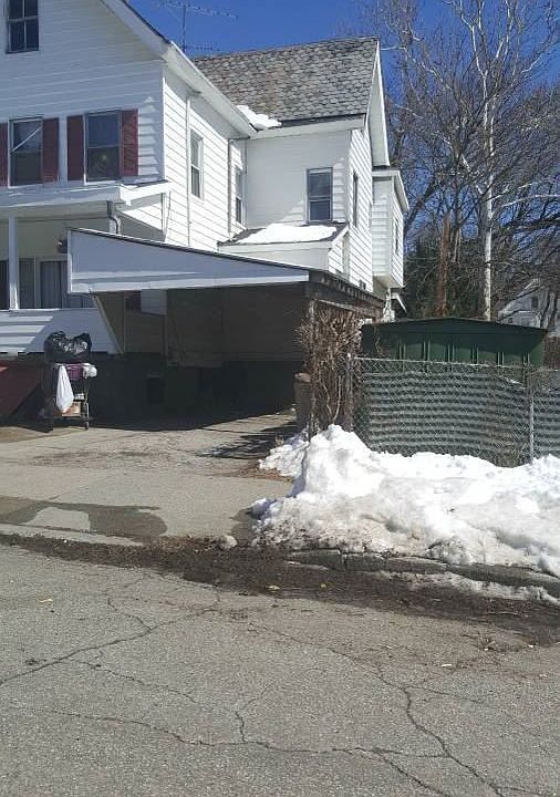 2nd image of 209 Decatur Ave