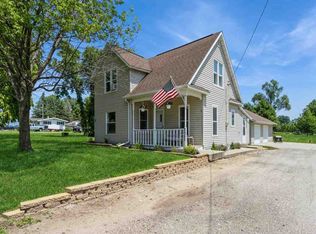 5965 Troy Mills Rd, Coggon, IA 52218