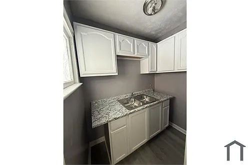 10202 Hilgert Dr Photo 1