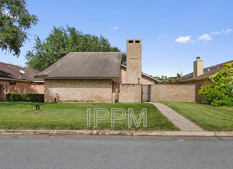 24043 Augusta Dr — Photo 1