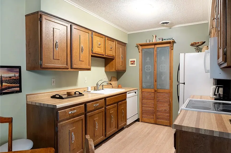 2 bed, 800 sqft, $1,074 — Photo 1
