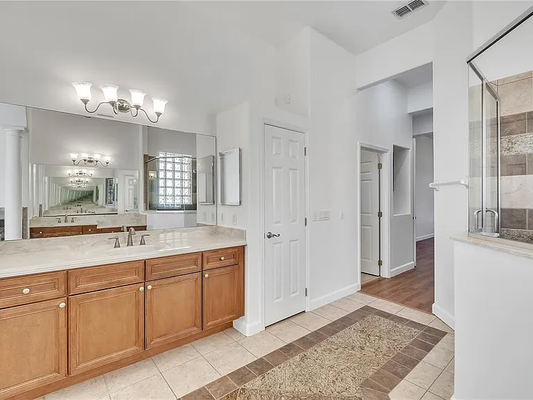 11538 Delwick Dr — Photo 17