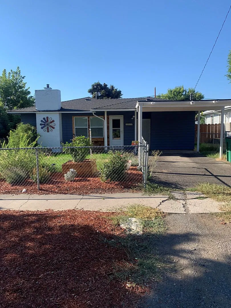 2 Bedroom House — Photo 1
