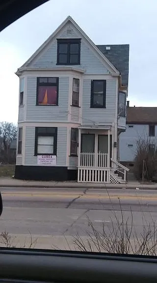 635-637 W Center St — Photo 1