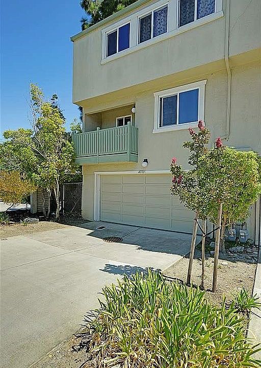 2nd image of 40710 Chapel Way