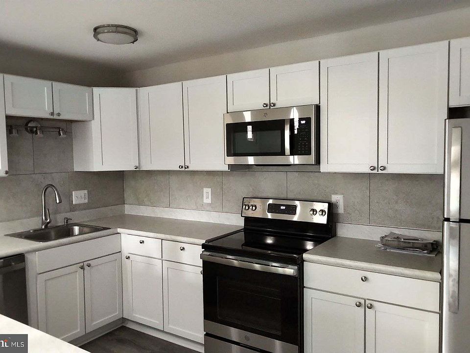 1st image of 108 N College Dr #217