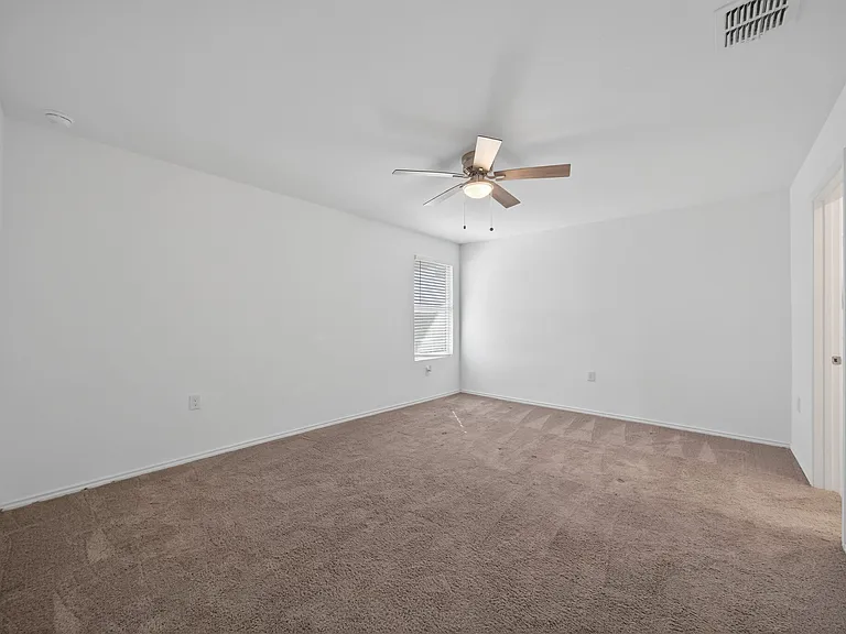 1032 Worshan Ter — Photo 23
