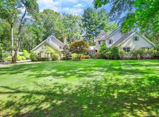 18 Mountain View Dr, Weston, CT 06883