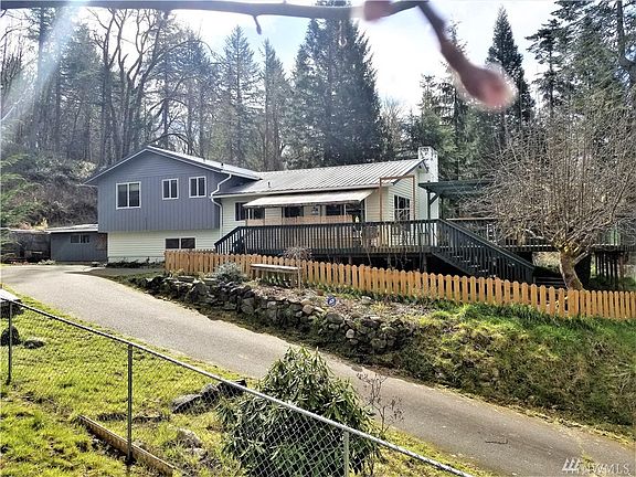 3rd image of 10912 Tempo Lake Dr SE