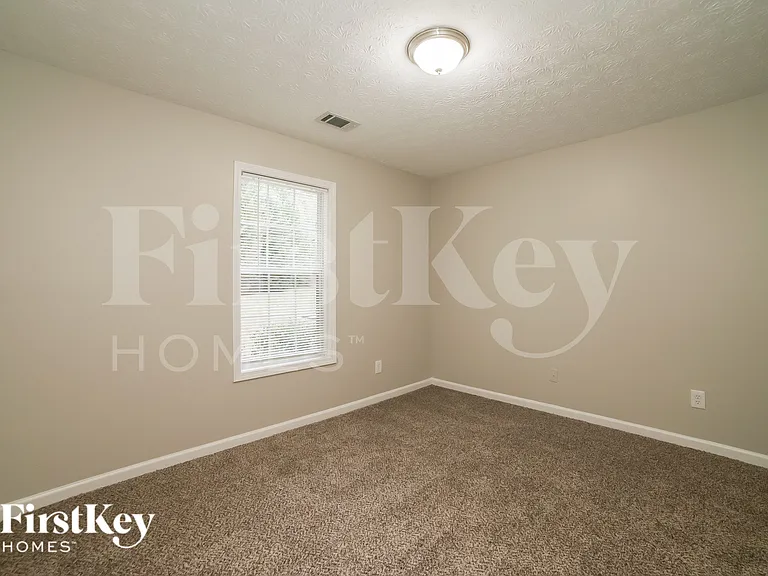 1360 Princeton View Ct — Photo 16