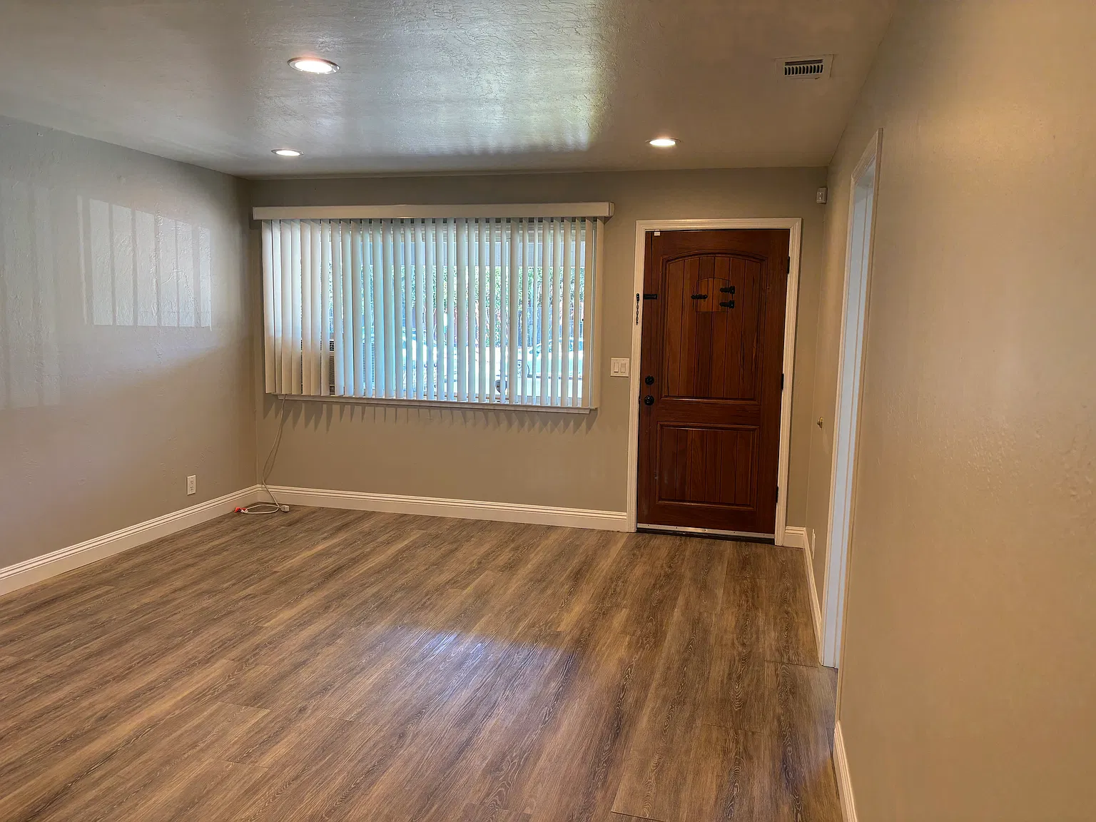 Manzanita Dr, San Jose — Photo 2