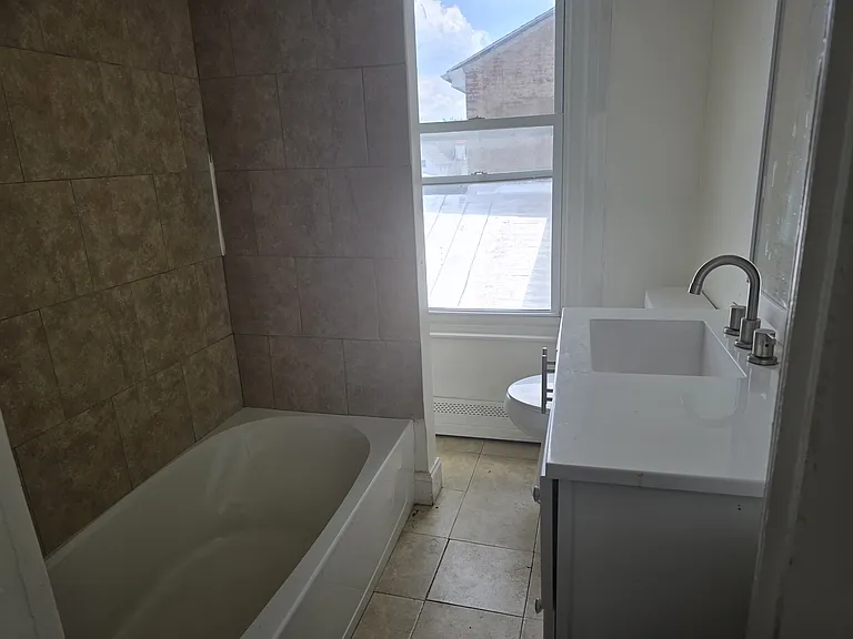 33 E Jacoby St #3 — Photo 2