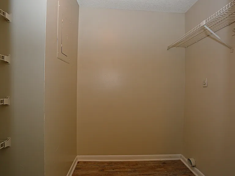 Utility Room W/D connections