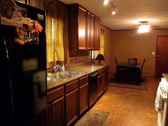3rd image of 3701 Azalea Dr