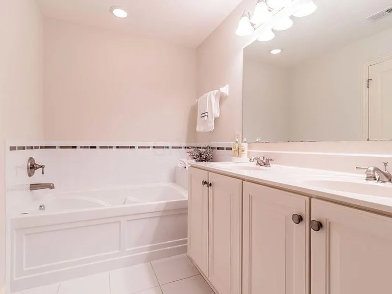 7518 Acela St — Photo 22