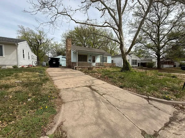826 S Fountain Ave, Wichita, KS 67218