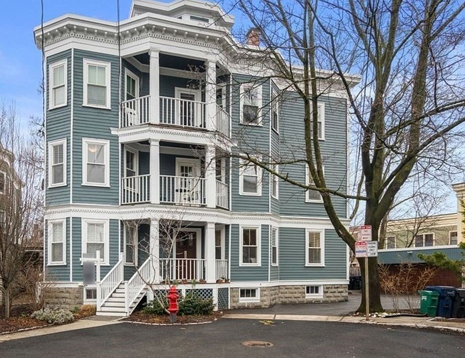 1st image of 12 Fainwood Cir #1