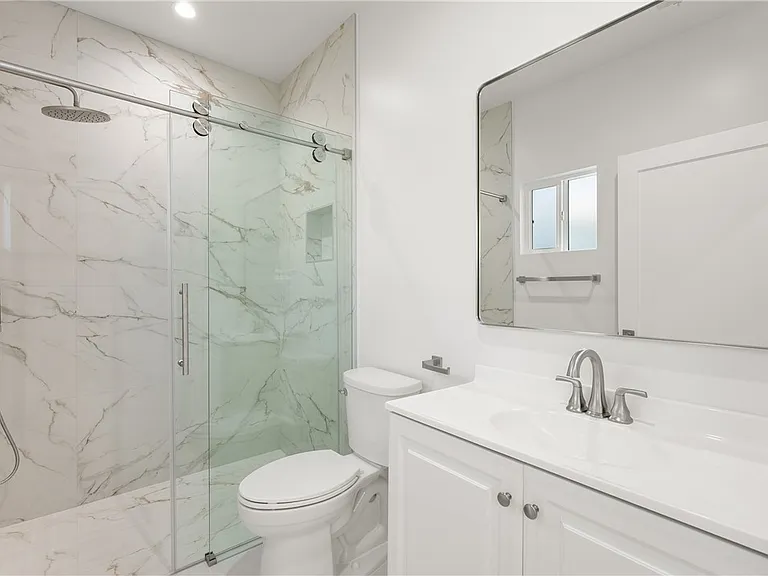 14924 Kittridge St — Photo 10