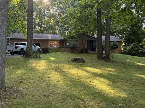 1405 Rolling Acres Rd, Latrobe, PA 15650