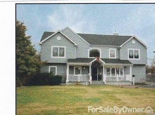 650 Sylvan Ave, Bayport, NY 11705