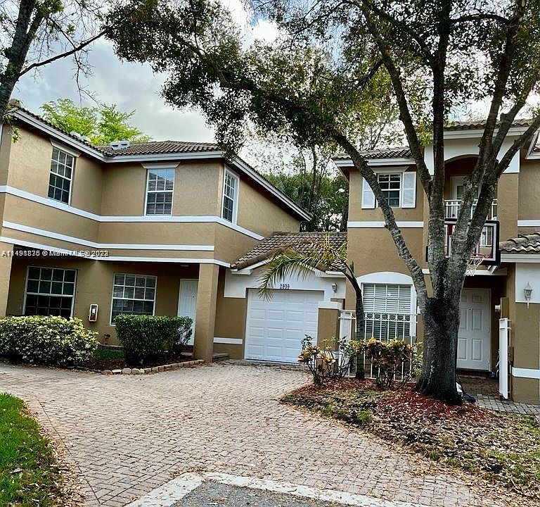 1st image of 2940 NW 99th Ter