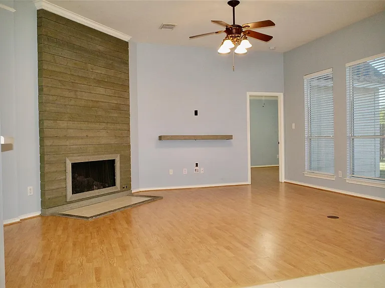 1506 Rogers Lake Ln — Photo 10