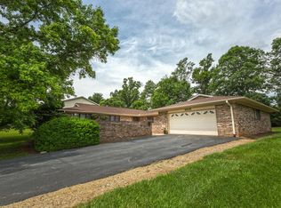 4925 Grape Tree Ln, Roanoke, VA 24018