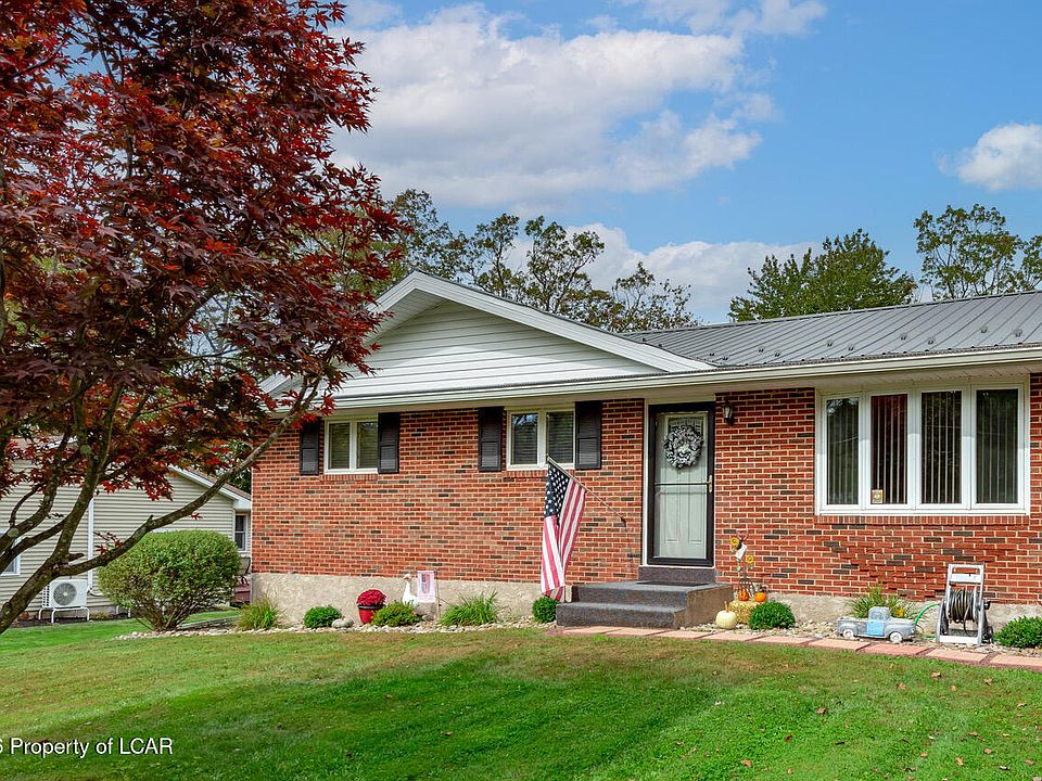 1st image of 33 Balsam Rd