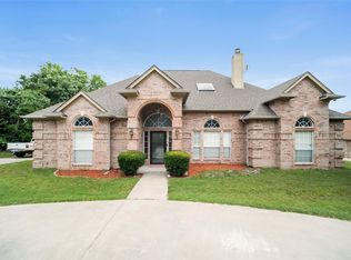 12020 Younger Ct, Azle, TX 76020