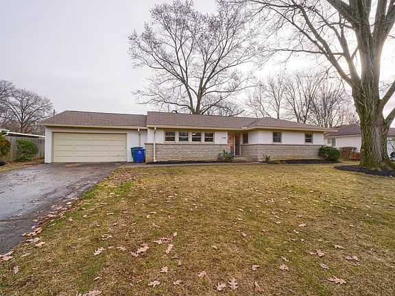 2nd image of 4302 Fairoaks Dr