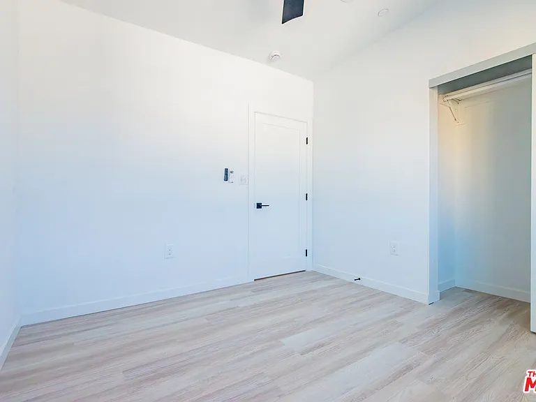 2602 Carnegie Ln #6 — Photo 22