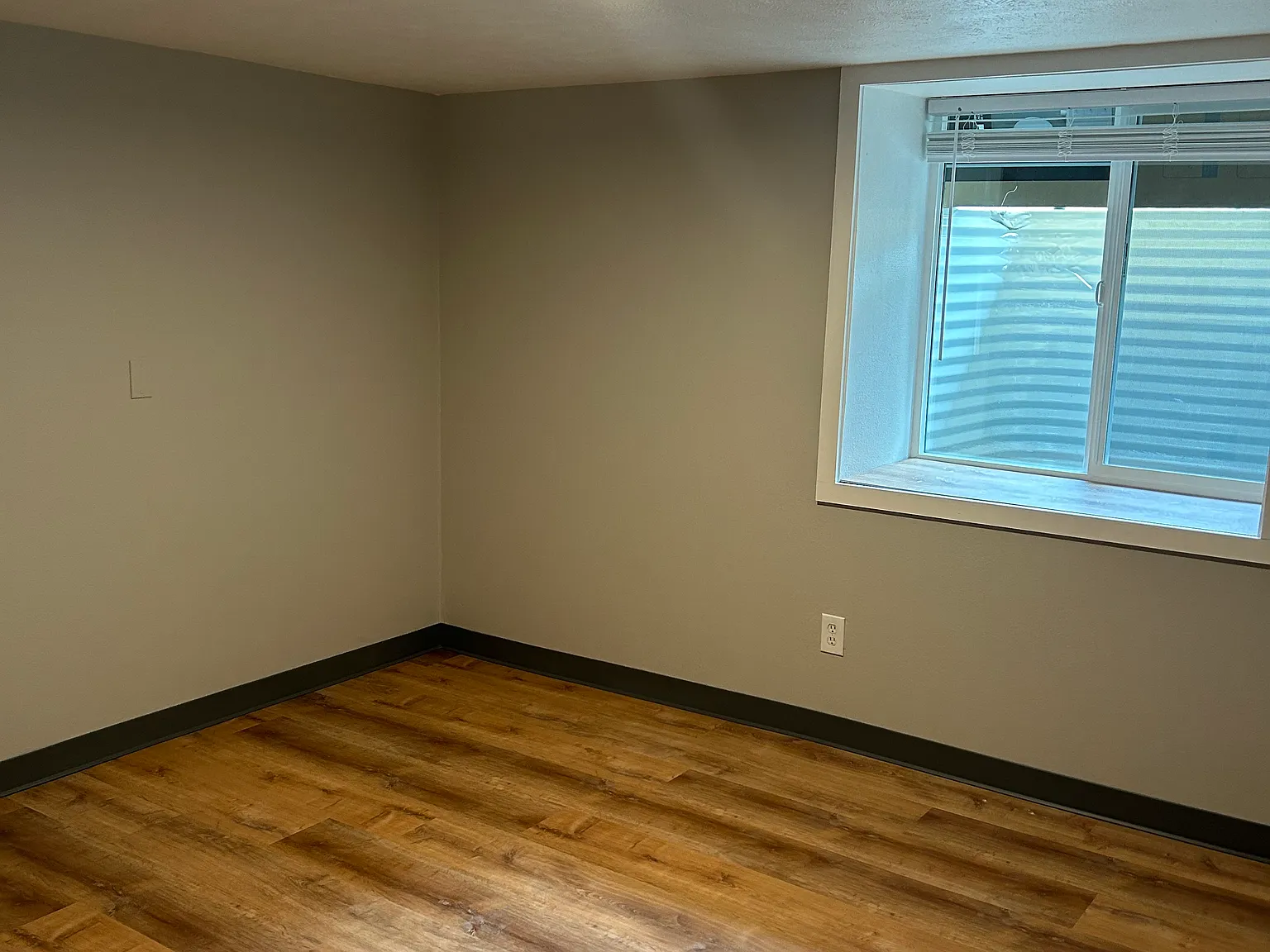3 bed, 1800 sqft, $1,800 — Photo 3