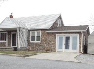 3658 Wayne Rd, Chambersburg, PA 17202